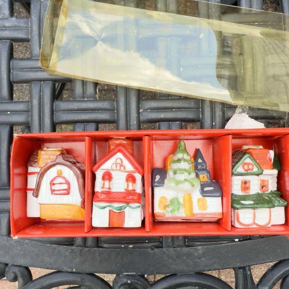 Vtg 90s Christmas Miniature String Light Covers Set of‎ 6 Houses Village
